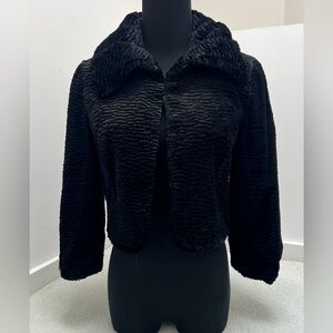 KENZIE // Cropped Jacket. SZ. 4. Faux Fur. Black.